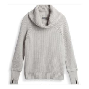 Market and Spruce Sharon thumb hole detail sweater